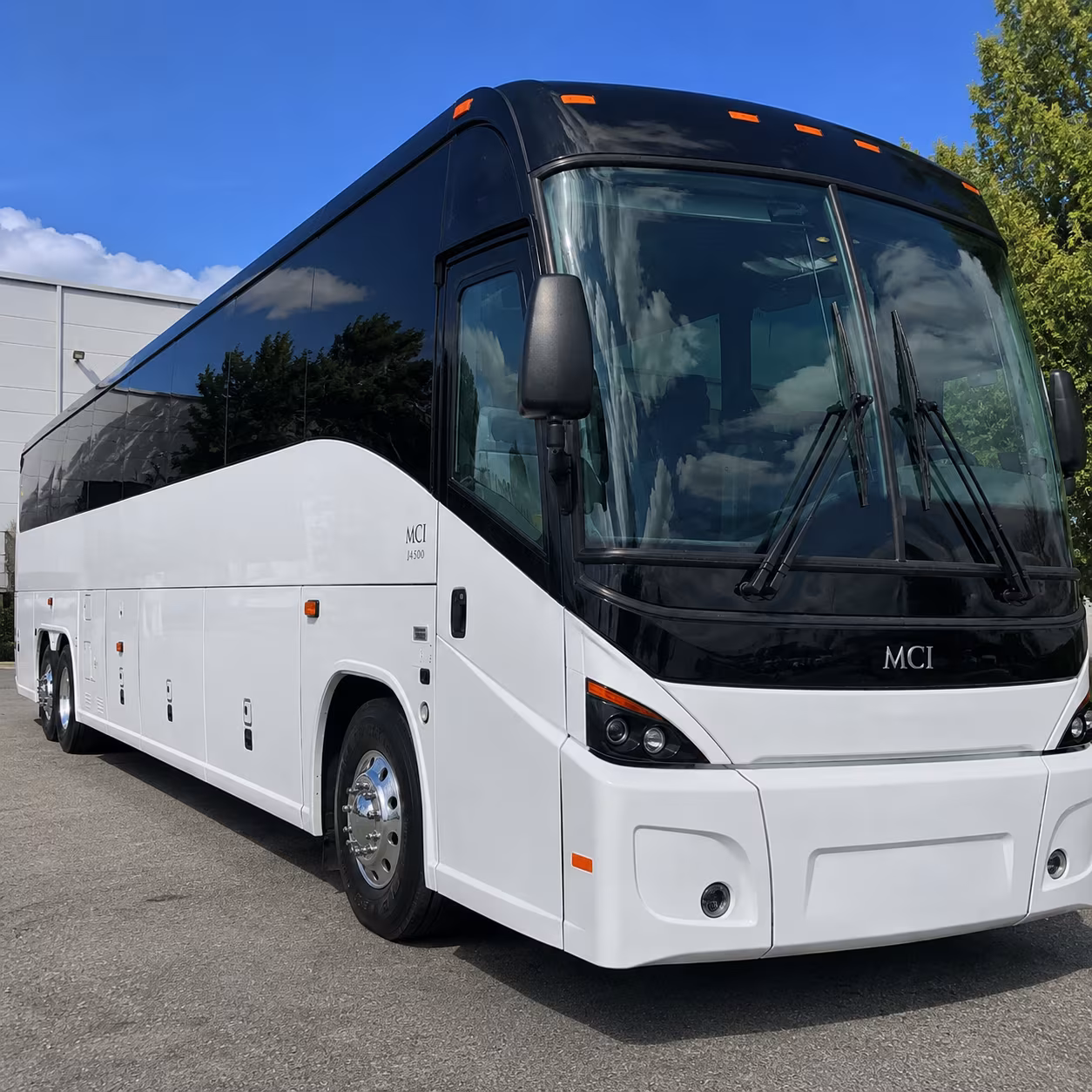 how the distance and duration of your trip affect charter bus rates
