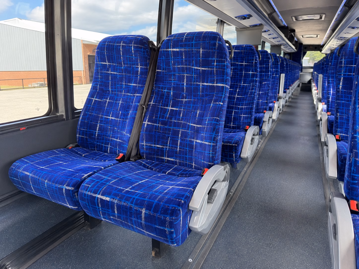 how the type of bus changes the price in mobile alabama