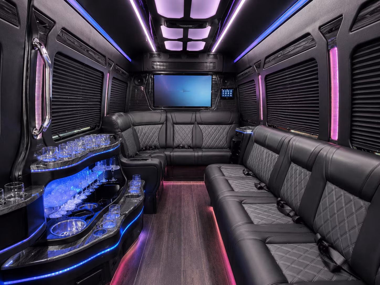 mobilecoachbuscompany com helps you coordinate corporate transportation for the senior bowl and mardi gras season